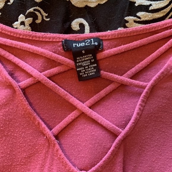 Tops - Picture 2 of 2